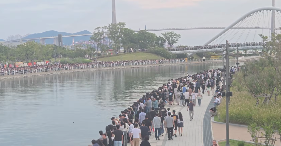 부산 북항친수공원과 인공 수로
